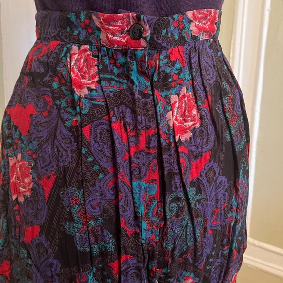Vintage Paisley and Rose Pleated Skirt by Ms Interpret - Picture 6 of 9